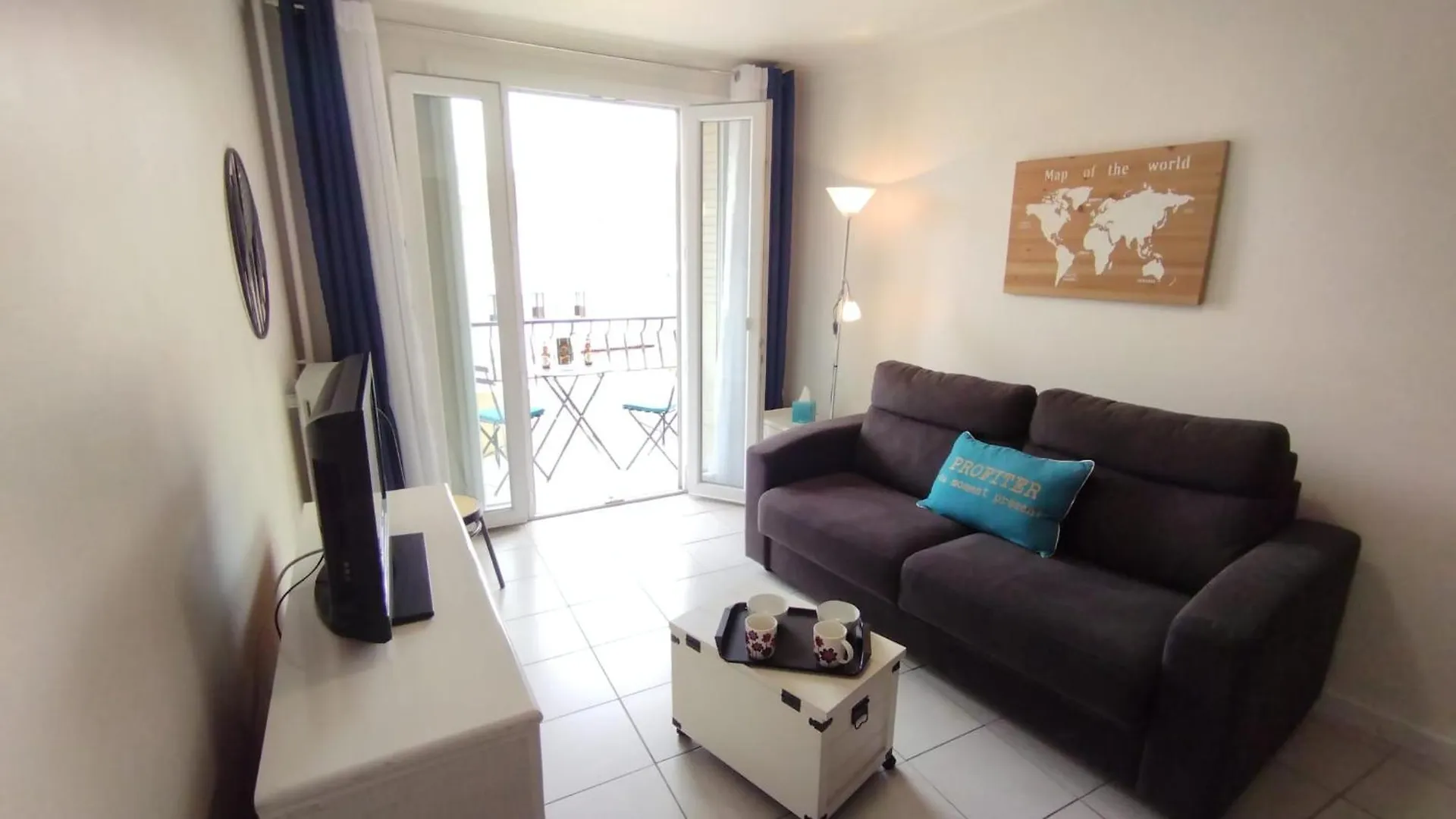 Cannes 20' A Pieds Palais Wifi 0*,