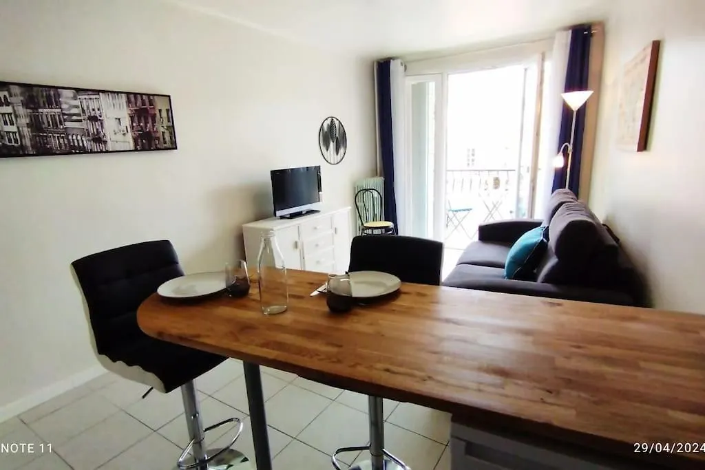 Apartment Cannes 20' A Pieds Palais Wifi