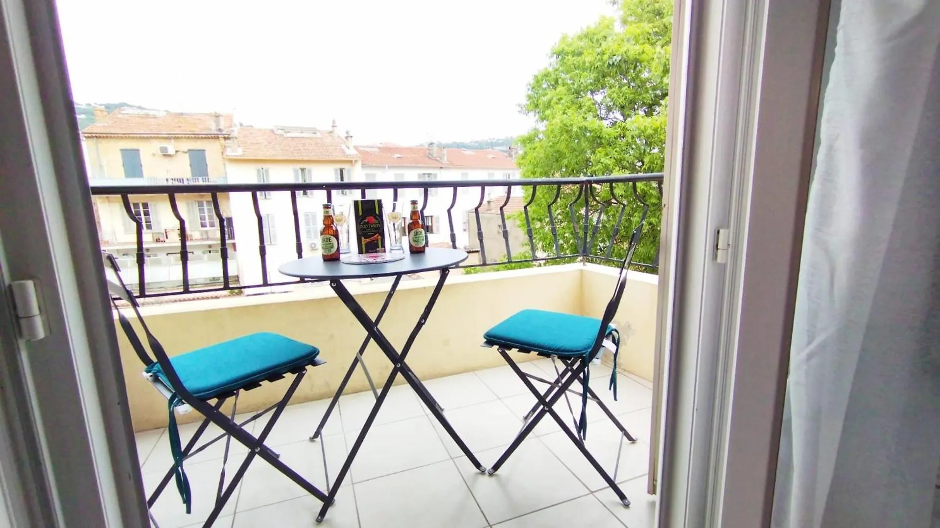 Cannes 20' A Pieds Palais Wifi France